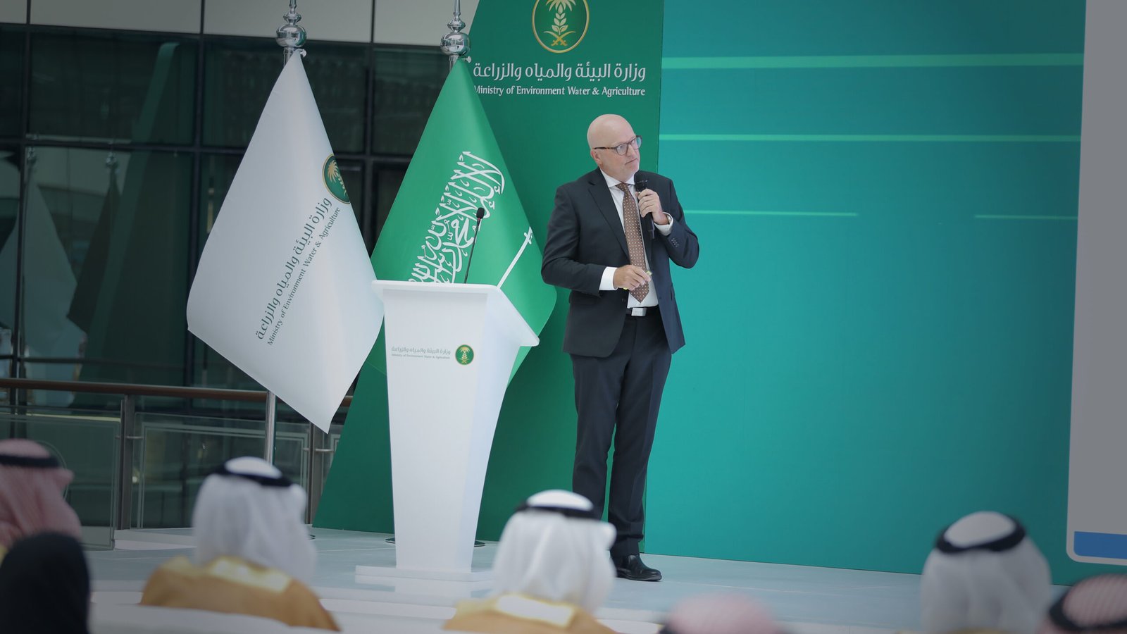 حفل تسليم اول رخصة استثمارية اجنبية لقطاع الدواجن أفياجين